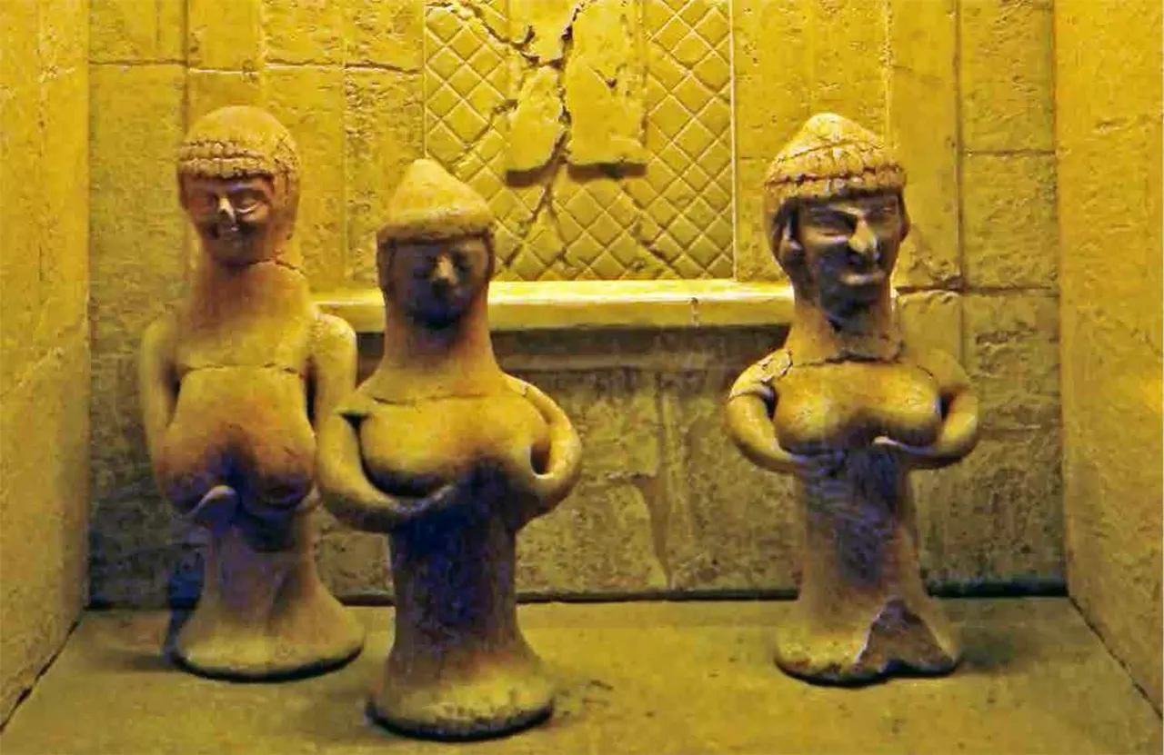 "Иудейские богини" найденные при раскопках Иерусалима времен 1-го Храма