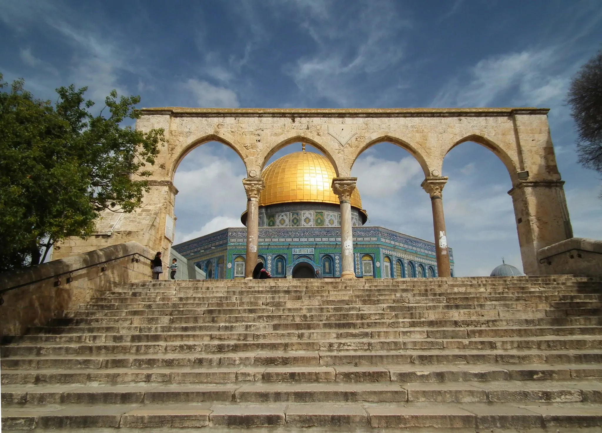 Купол над скалой