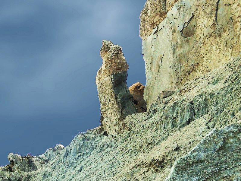 Соляная статуя "Жена Лота"