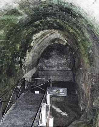 Часть бассейна Срутион